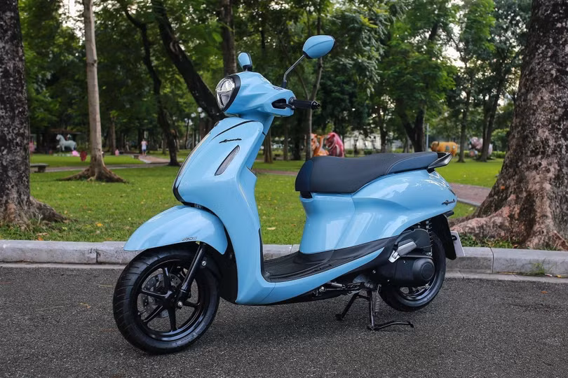 Khách mua Yamaha Grande được hỗ trợ 2 triệu đồng lệ phí đăng ký xe. Ảnh: Vĩnh Phúc.