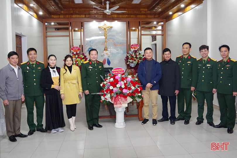 ... và chúc mừng linh mục, chức sắc, chức việc và bà con Giáo xứ Gia Hòa (thị trấn Xuân An, Nghi Xuân).