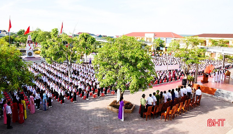 Trường THCS Mỹ Châu tổ chức lễ khai giảng năm học mới.