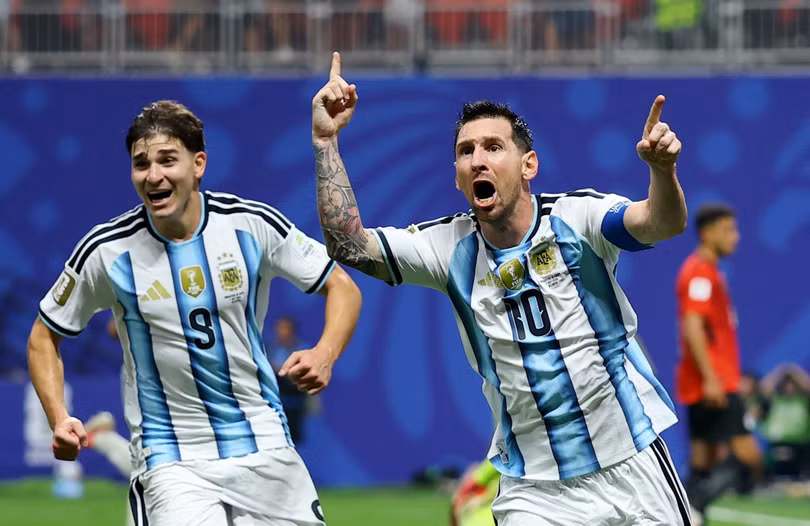 Messi nắm giữ kỷ lục ghi bàn và kiến tạo nhiều nhất lịch sử World Cup (21 bàn - 9 kiến tạo).