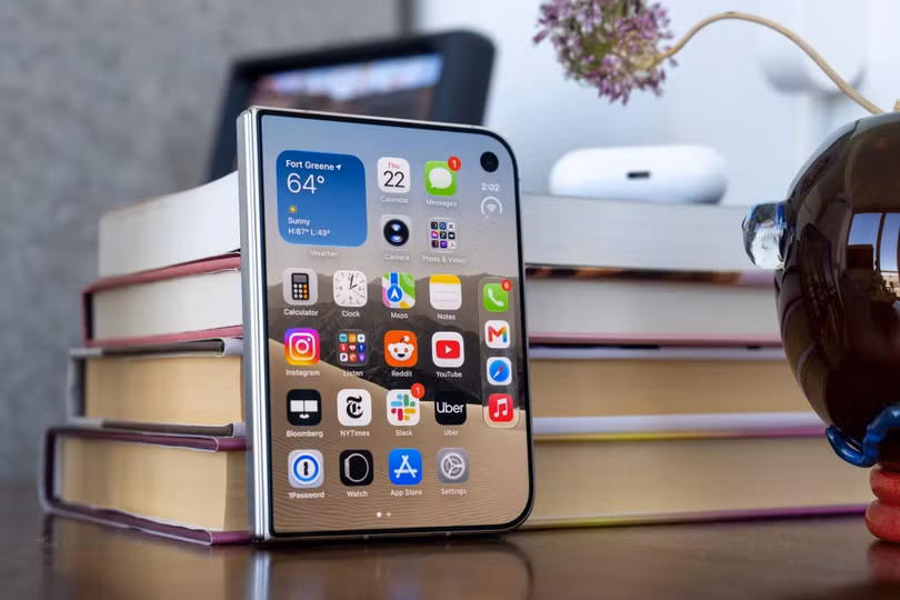 Apple tìm cách đưa camera tele lên iPhone Duo 3. Ảnh: Bloomberg.