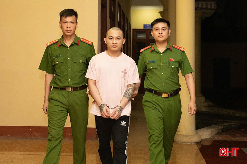 bqbht_br_doi-tuong-truy-na-nguyen-anh-tuan-tai-cong-an-xa-huong-son-5347.jpg