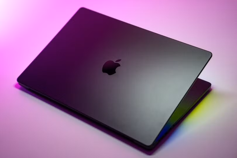 MacBook Pro 16 inch. Ảnh: The Verge.