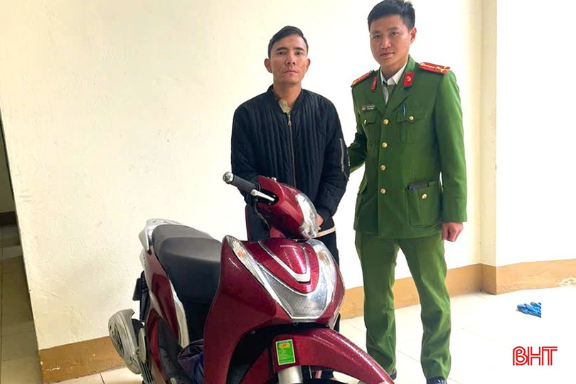 bqbht_br_doi-tuong-pham-anh-tuan-cung-tang-vat.jpg