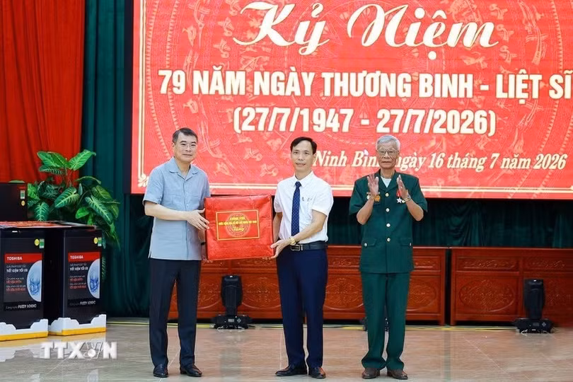 ttxvn-thu-tuong-tham-trung-tam-dieu-duong-thuong-binh-kim-bang-1jpg.jpg