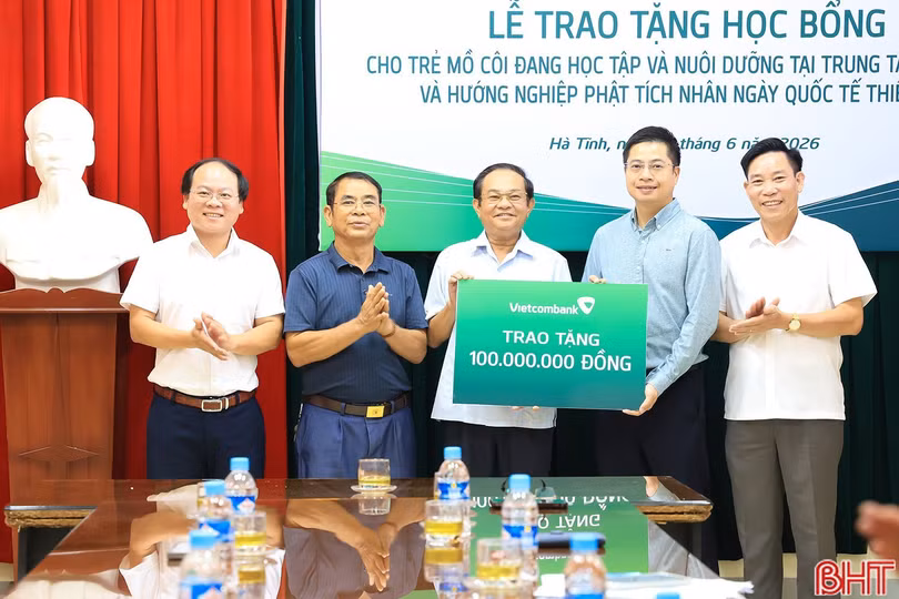bqbht-br-trao-qua-dt-ok-2.jpg