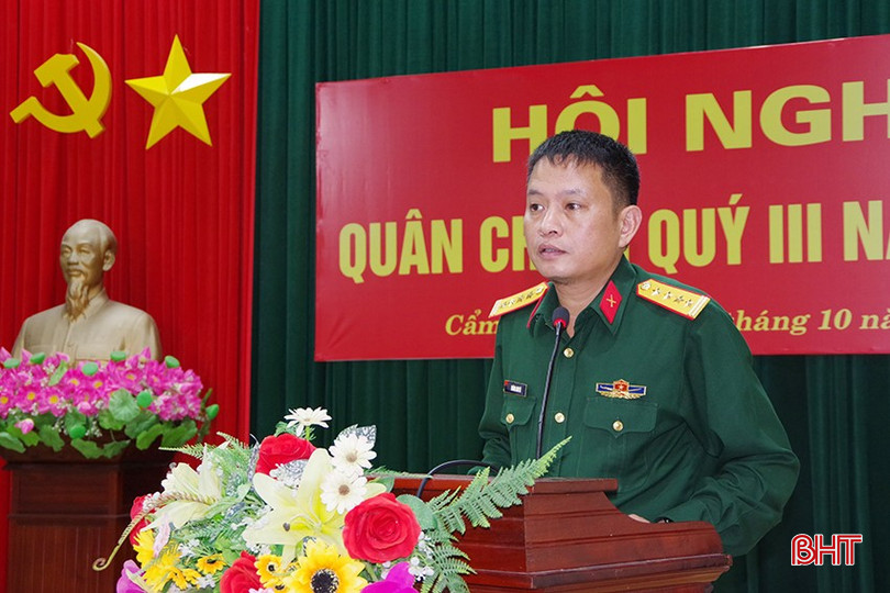 Đại tá Hoàng Anh Tú - Phó chỉ huy trưởng, Tham mưu trưởng Bộ CHQS tỉnh kết luận hội nghị.