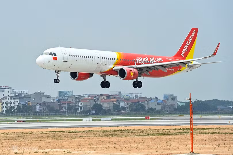 Máy bay các hãng tại sân bay Nội Bài. Ảnh: Giang Huy