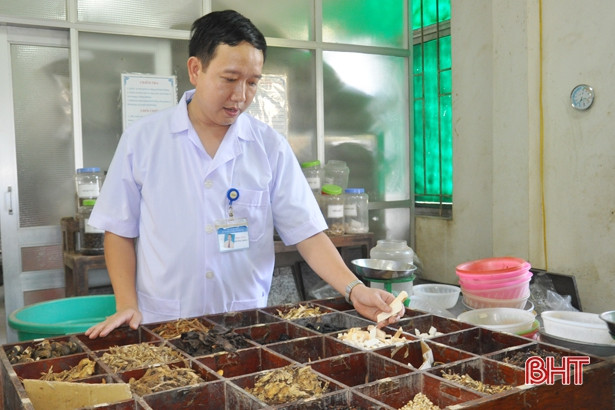 “ Lấy việc giúp người làm phận sự của mình”