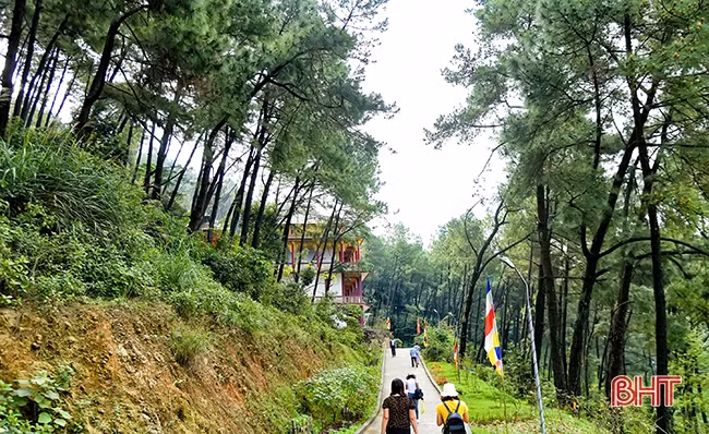 Chùa Hang – cõi thiêng giữa mây núi Hồng Lĩnh