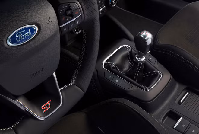 Ford Focus ST 2019 bất ngờ trình diện