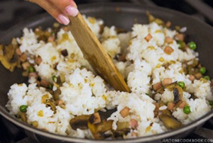 Trứng cuộn cơm rang vừa ăn vừa thèm