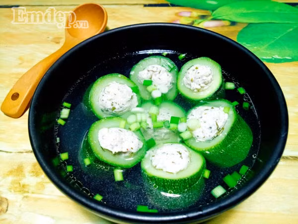 Canh mướp nấu cá thát lát vừa ngon vừa mát cho bữa trưa