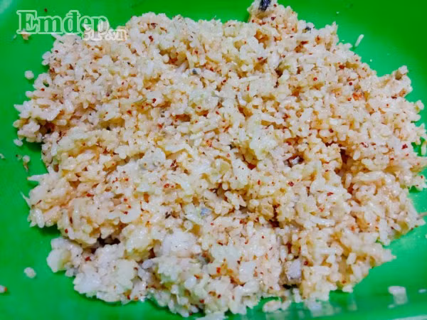 Chào tuần mới với cơm chiên cá mặn nhanh gọn mà ngon mê ly