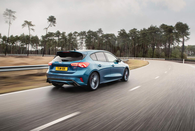 Ford Focus ST 2019 bất ngờ trình diện - Ảnh 2. Ford Focus ST 2019 bất ngờ trình diện