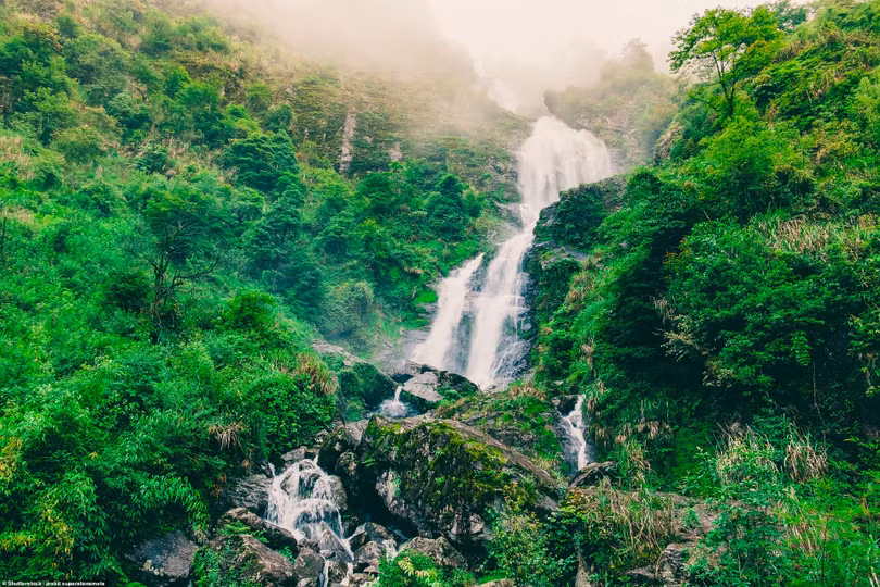 Vẻ đẹp đất và người Việt Nam trên báo Anh