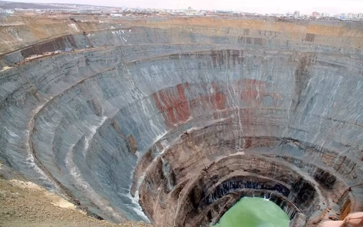 Choáng ngợp trước những mỏ kim cương “khủng” trên thế giới