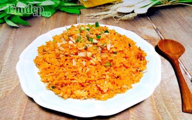 Chào tuần mới với cơm chiên cá mặn nhanh gọn mà ngon mê ly