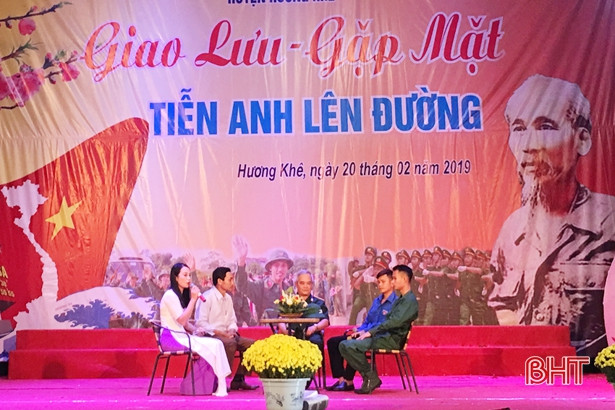 Hương Khê gặp mặt, tiễn 109 tân binh lên đường nhập ngũ