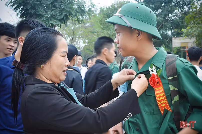 Những cung bậc cảm xúc của tân binh Hà Tĩnh ngày nhập ngũ