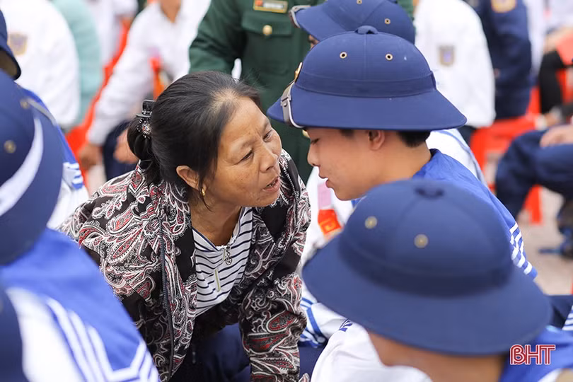 Những cung bậc cảm xúc của tân binh Hà Tĩnh ngày nhập ngũ