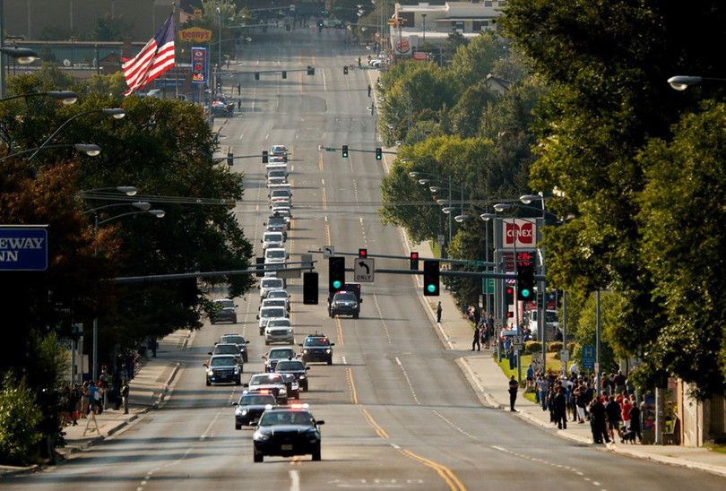 Đội hình xe hộ tống của ông Trump vận hành như thế nào? hình ảnh 2 Đội hình xe hộ tống của ông Trump vận hành như thế nào?