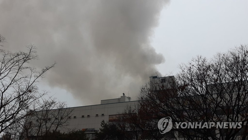 Ít nhất 42 người thương vong trong vụ cháy phòng tắm hơi công cộng ở Hàn Quốc