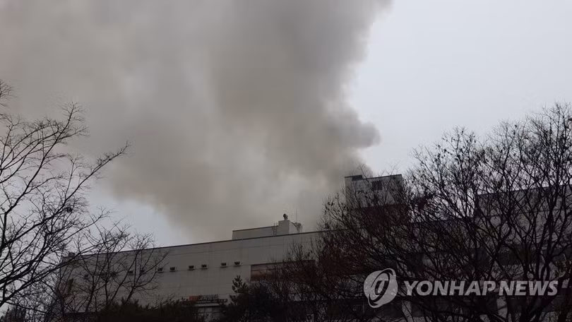 Ít nhất 42 người thương vong trong vụ cháy phòng tắm hơi công cộng ở Hàn Quốc