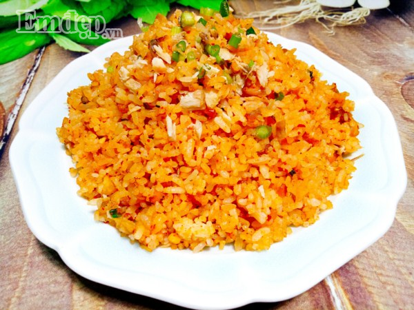 Chào tuần mới với cơm chiên cá mặn nhanh gọn mà ngon mê ly
