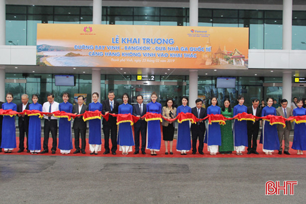 Khai trương đường bay thẳng Charter Vinh - Bangkok