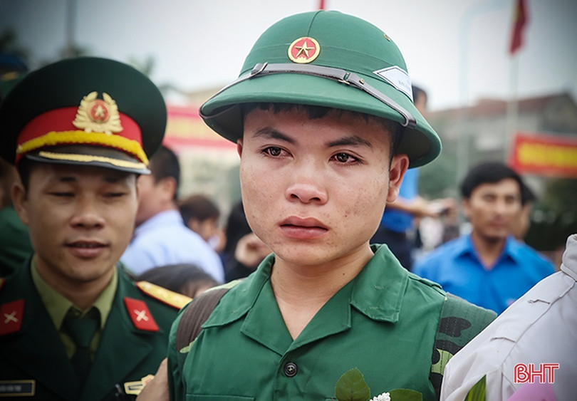 Những cung bậc cảm xúc của tân binh Hà Tĩnh ngày nhập ngũ