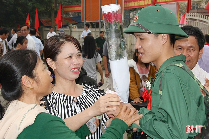 Những cung bậc cảm xúc của tân binh Hà Tĩnh ngày nhập ngũ