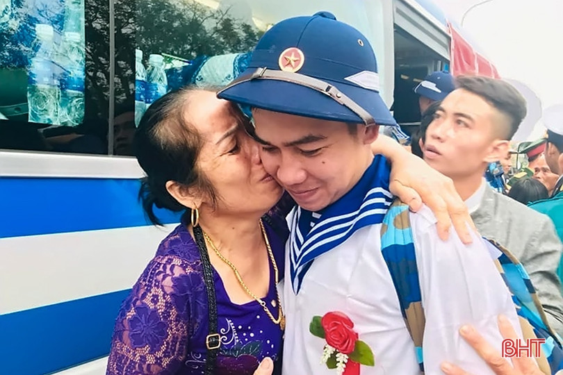 Những cung bậc cảm xúc của tân binh Hà Tĩnh ngày nhập ngũ