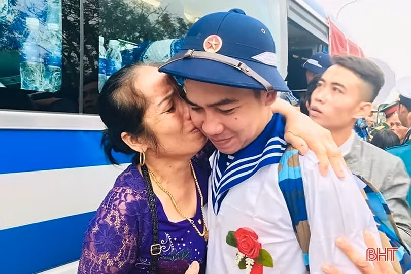 Những cung bậc cảm xúc của tân binh Hà Tĩnh ngày nhập ngũ