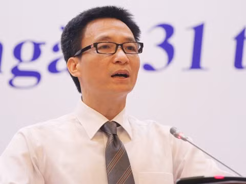 Hình ảnh quen thuộc của ông Vũ Đức Đam tại các cuộc họp báo Chính phủ thường kỳ. Ảnh: Nguyễn Hưng.