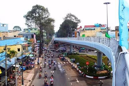 Cầu vượt chữ Y độc nhất Việt Nam trước giờ khánh thành ảnh 10
