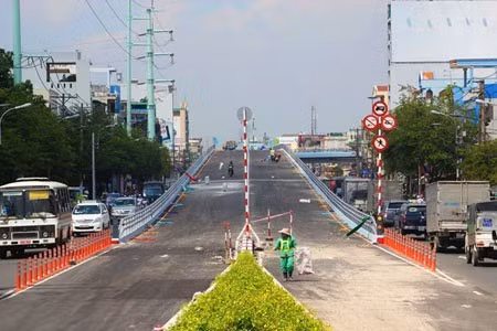 Cầu vượt chữ Y độc nhất Việt Nam trước giờ khánh thành ảnh 2