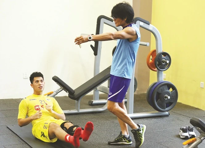 Tuyển Việt Nam tụt hạng, vẫn đứng đầu Đông Nam Á