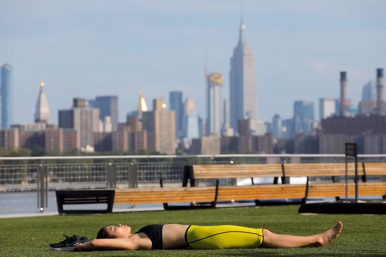 Người dân Mỹ chống chọi với đợt nắng nóng trên 40 độ C