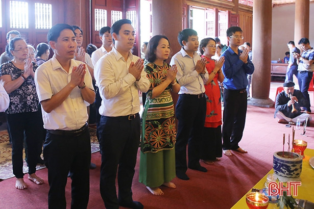 Trang trọng Lễ giỗ 10 nữ anh hùng liệt sĩ ở Ngã ba Đồng Lộc