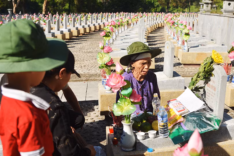 Tháng 7 linh thiêng ở các Nghĩa trang Liệt sỹ quốc gia Trường Sơn, Đường 9