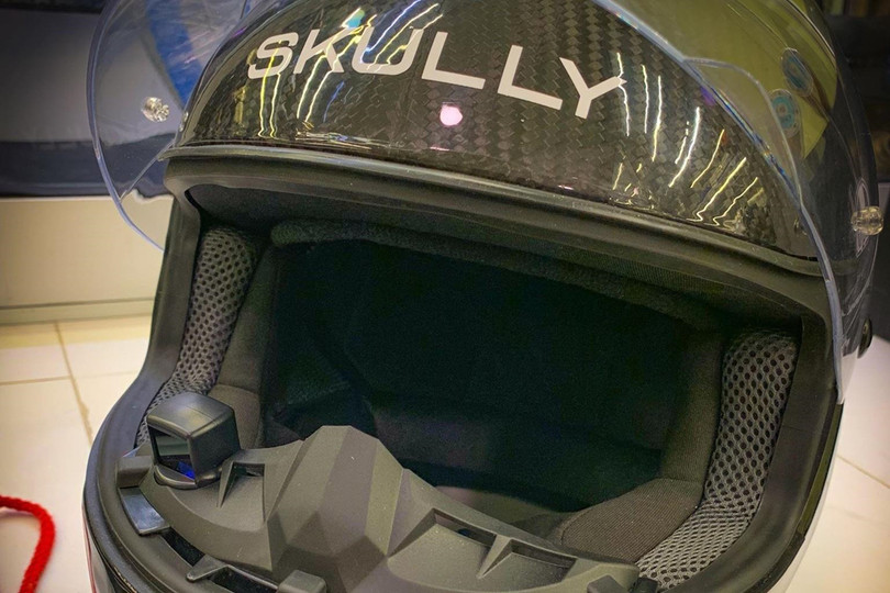 Mũ bảo hiểm tích hợp hàng tá công nghệ về Việt Nam, giá gần 50 triệu