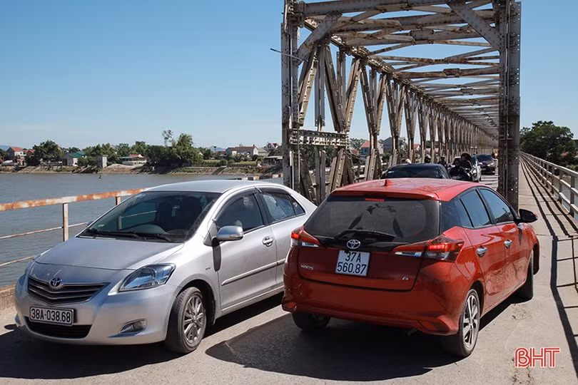 Ngắm dàn sắt cầu gần 60 năm tuổi ở Hà Tĩnh trước ngày “khai tử”
