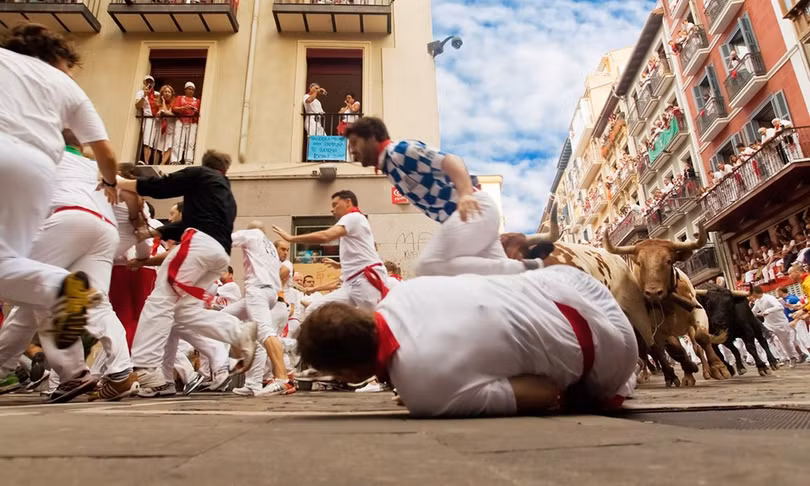 Nơi gấu tấn công người và những điểm check-in nguy hiểm nhất thế giới