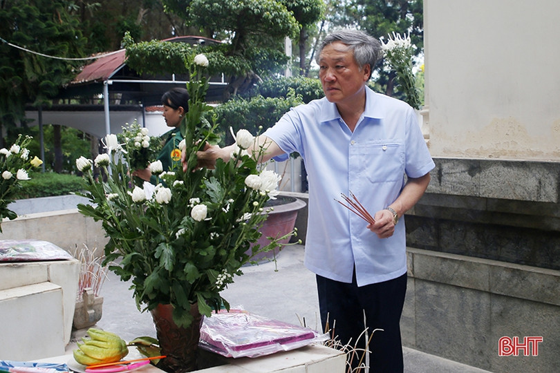 Chánh án TAND tối cao dâng hương tri ân các anh hùng liệt sỹ ở Ngã ba Đồng Lộc