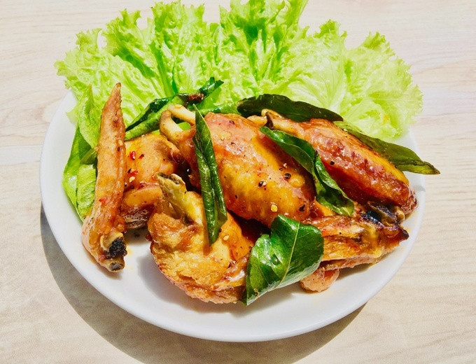 Cánh gà rang lá chanh thơm lừng cả nhà khen ngon