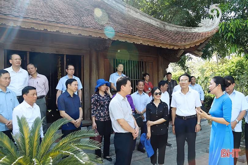 Đoàn cán bộ Hà Giang trao đổi kinh nghiệm khai thác du lịch, xây dựng NTM tại Hà Tĩnh