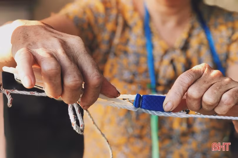 “Cố gắng đến khi nào mắt còn tỏ, tay còn chưa run để giữ lấy nghề”