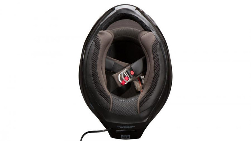 Mũ bảo hiểm tích hợp máy lạnh ra mắt, đi môtô khỏi lo nóng đầu