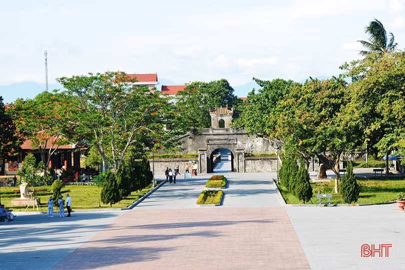 Màu xanh Thành cổ …